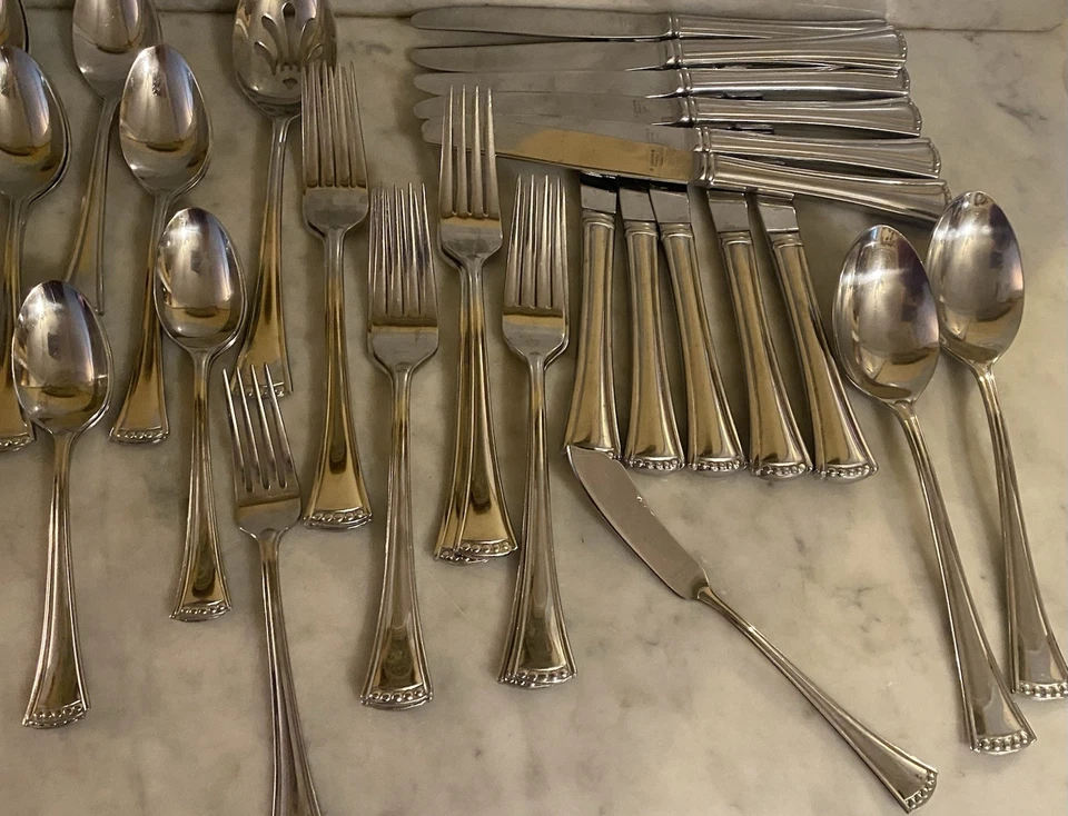 Lenox Acero Inoxidable 18/8 BUTLER'S DESTRY ESMERILADO Cubiertos Servicio para 8 Más Foto 3 de 4