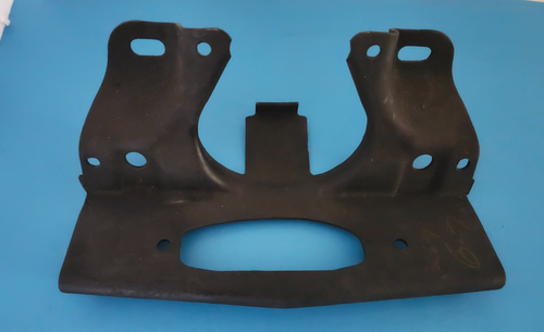 Chevelle SS MALIBU 1966 1967 parachoques trasero soporte central usado 66 67 Chevelle OEM - Imagen 1 de 5