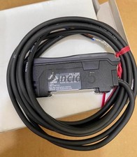 1PCS Fiber Optic Sensor Brand FSN11P New Keyence FS-N11P In Box