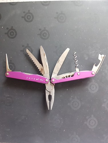 RARE Retired Leatherman Juice XE6 Thunder Purple 18 Tools