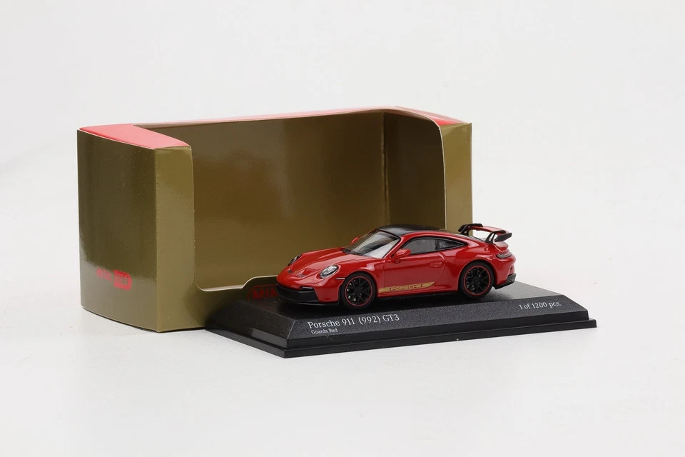 1:64 Minichamps Porsche 911 992 GT3 2021 Guardie pressofuse rosse - Immagine 3 di 4