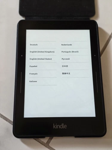 Amazon Kindle Voyage eReader 7th Generation 4 GB Wi-Fi 6in Black