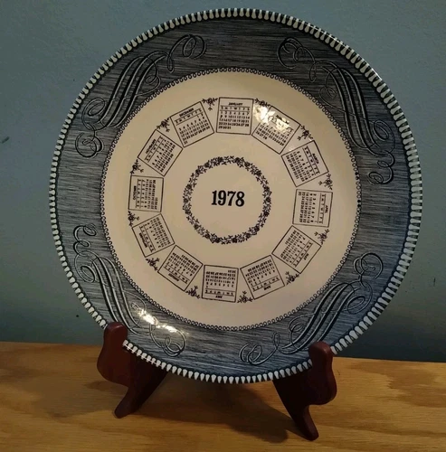 Vintage Blue Currier & Ives Design 1978 10" Calendar Plate