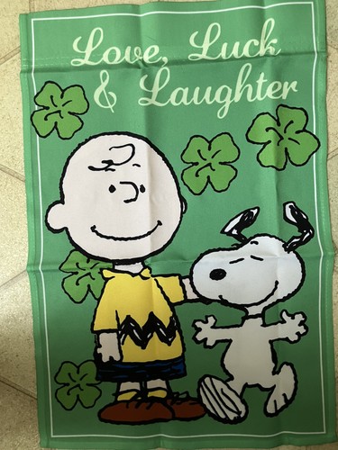 Peanuts Snoopy Charlie Brown Flag Small Garden Size 12" x 18" 10463 LOVE LUCKNIP - Picture 1 of 3