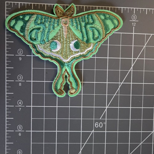 Beautiful Green And Gold Luna Moth Boho Witch Fairycore Iron on Patch - Picture 2 of 2