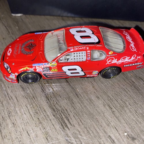 Dale Earnhardt Jr #8 2006 Chevy Monte Carlo 1/18 Diecast Motorsports Authentics - Picture 4 of 10