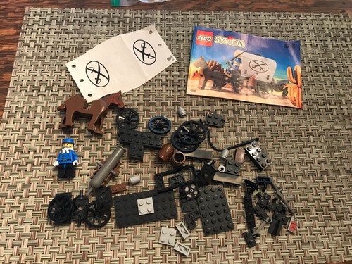Discontinued Western Lego #6712 & #6716 - "Covered Wagon" & "Sheriff's Showdown" - Picture 4 of 4