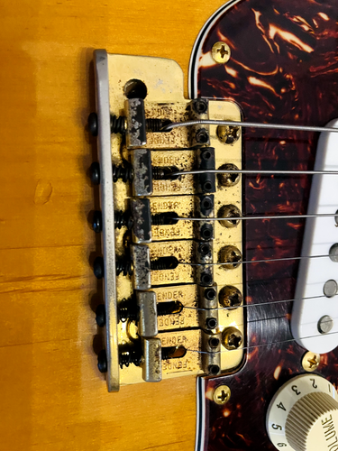 1991 Fender Vintage Stevie Ray Vaughan Stratocaster Sunburst manche Brésilien - Afbeelding 9 van 24