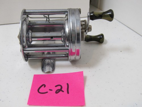 OLD VINTAGE C-21 SOUTH BEND 550 ANTI BLACKLASH FISHING REEL CASTING REEL FISHING - Picture 2 of 2