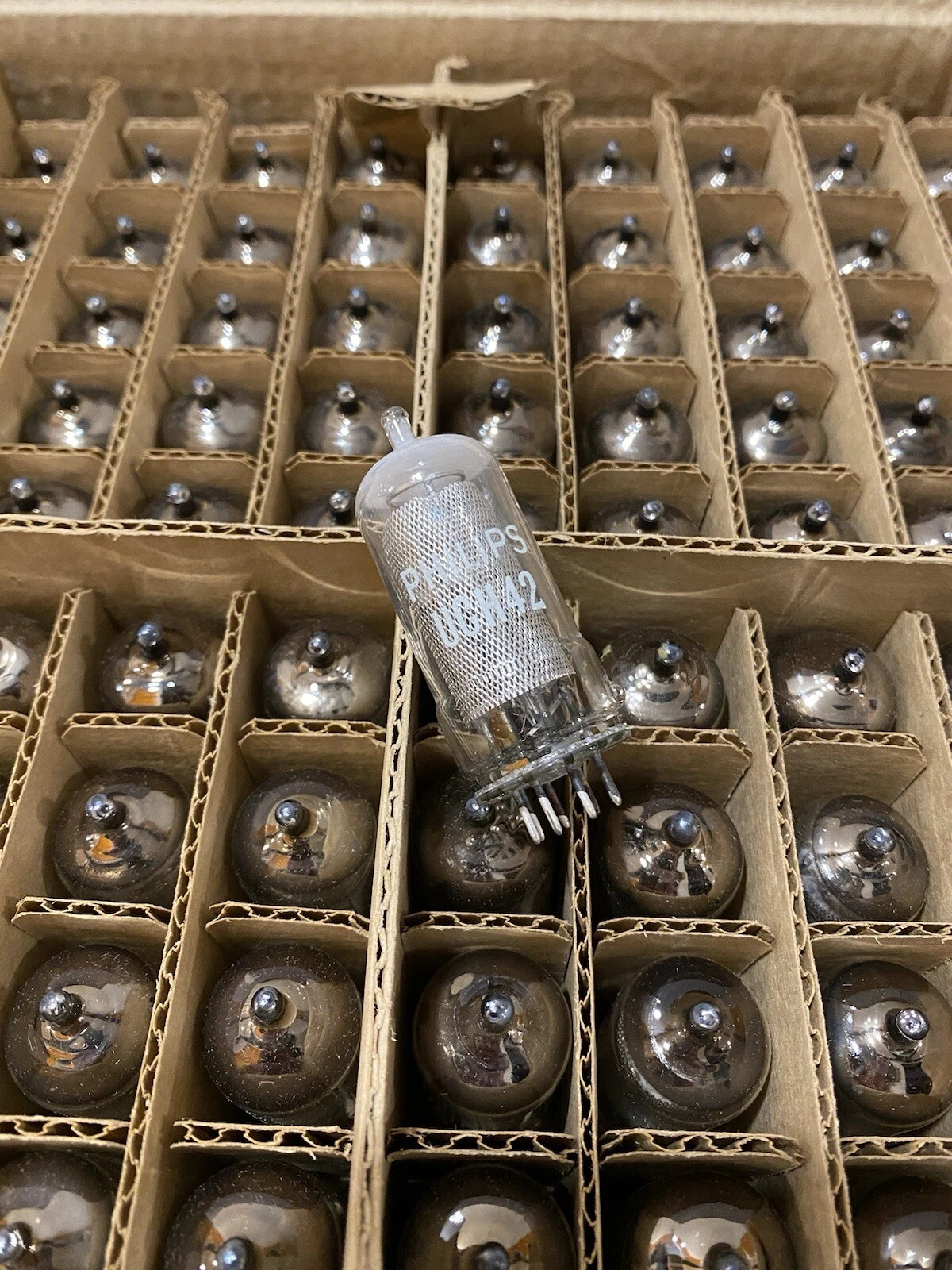 Philips UCH42 NOS Valve Tube Triode Hexode Box Of 200 Brand New 10