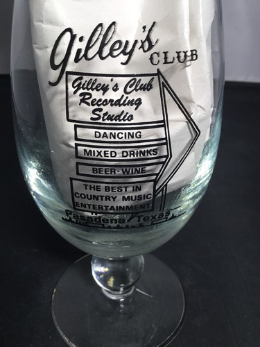 Mickey Gilley's Club Pasadena Urban Cowboy 24 oz. Hurricane Beer Glass 10" tall - Picture 4 of 5