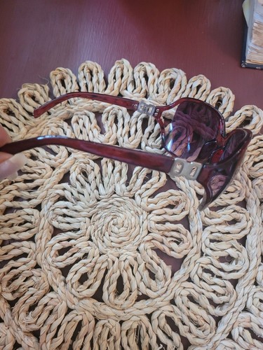 Burgundy sunglasses - Picture 2 of 2