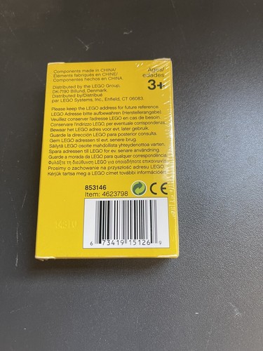 LEGO SIGNATURE MINIFIG DECK OF PLAYING CARDS 853146 - Picture 2 of 4