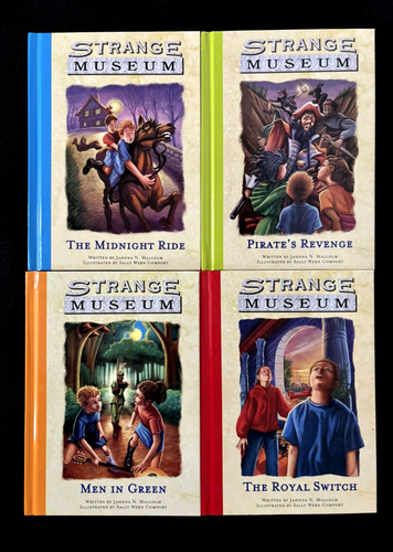 Hooked on Phonics Master Reader Strange Museum Book Set (4 Books) with Case - Picture 2 of 4