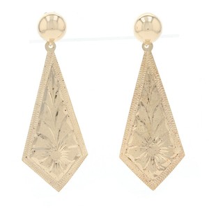 14K Yellow Gold Diamond Cut Dancing Dolphin Dangling Earring 14K Yellow Gold Diamond Cut Dancing Dolphin Dangling Earring