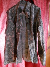 US Army Combat Uniform Coat BDU Flame Resist Digital Camo ACU Large Regular USED