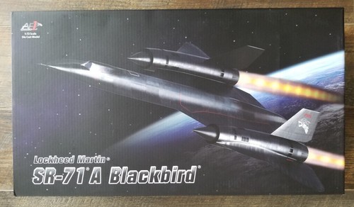 BRAND NEW AIR FORCE 1 AF1 MODELS 1:72 scale SR-71 TAIL No. 17976 "SNARLING CAT" - Picture 2 of 8