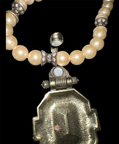 Heidi Daus Vintage Magnetic Pendant & Pearl Beaded Necklace - Picture 11 of 11