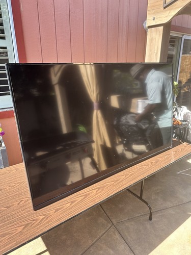 Vizio 60" 1080p Full HD LED  TV - Picture 2 of 3