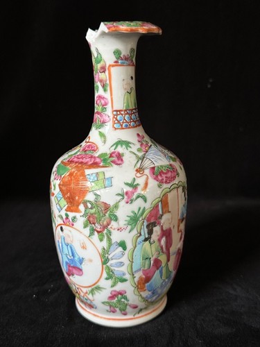 PAIR 8” VASES- CHINESE EXPORT FAMILLE ROSE MANDARIN PORCELAIN c1840 (w/ Damages) - Picture 15 of 24
