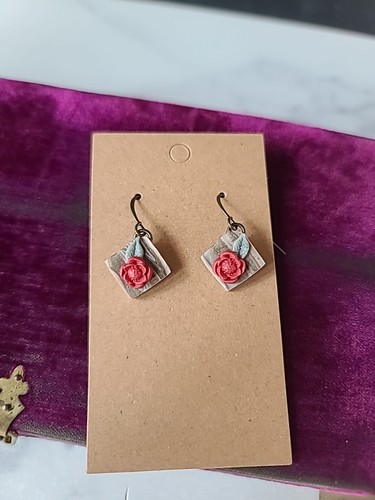 Polymer Clay Floral Dangling Pierced Earrings New - Picture 2 of 10
