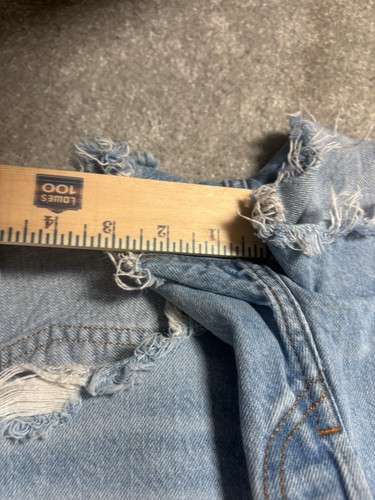 Levi’s 501 Distressed Cut Off Jeans Gr. 28 Button Fly helle Waschung - Bild 9 von 10