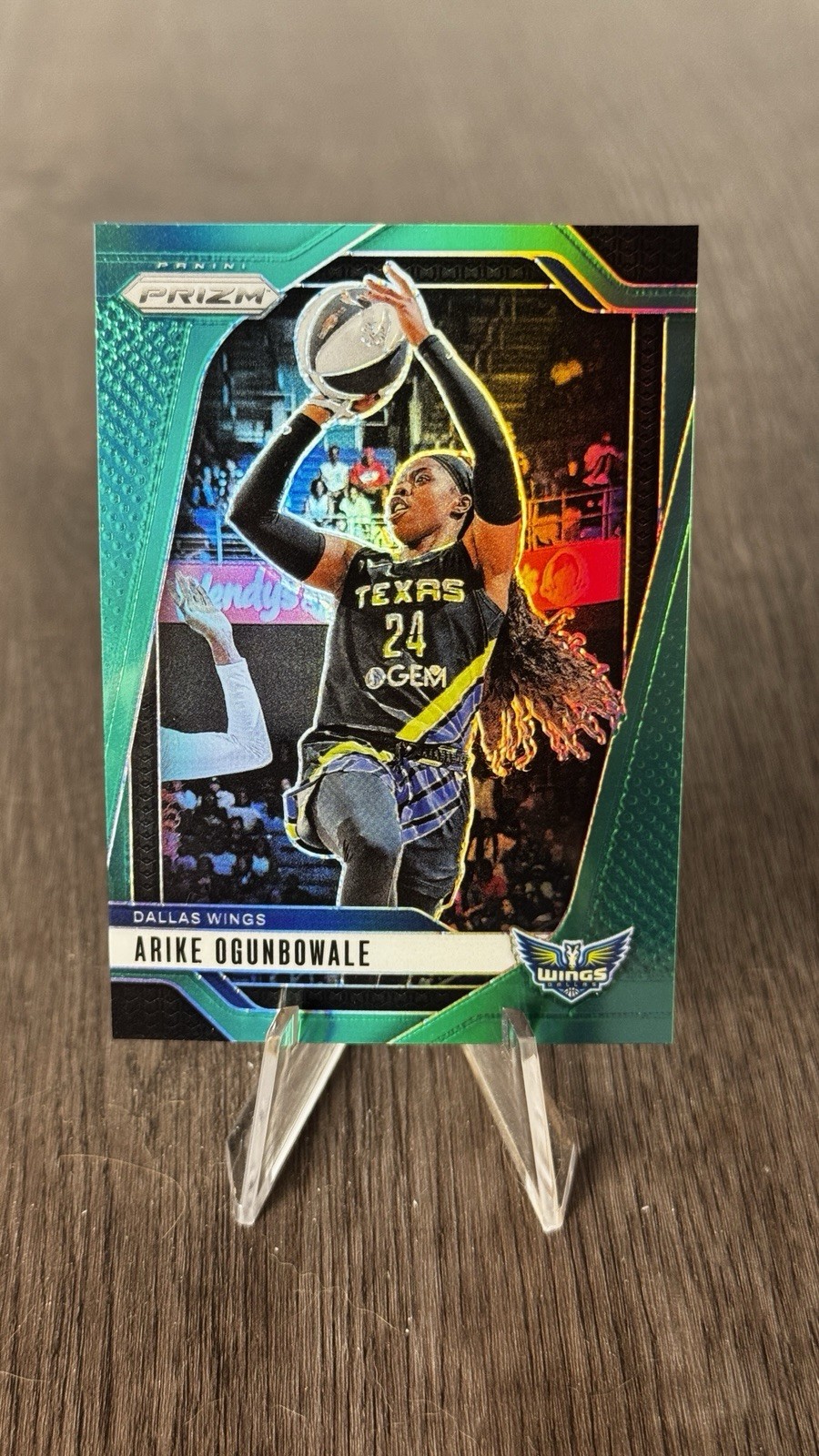 2024 Panini Prizm WNBA - Arike Ogunbowale #28 Green Prizm