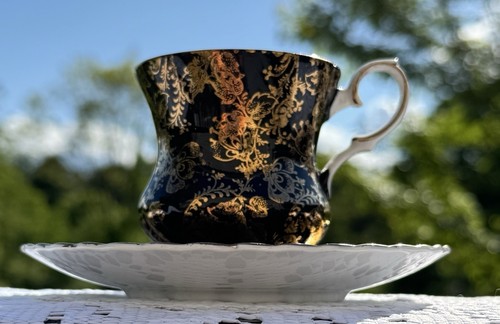Elizabethan Sovereign Gold Floral & Leaves On Black Footed Cup & Saucer Set - Picture 2 of 16