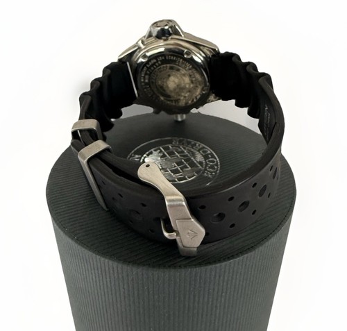 Citizen Eco Drive Aqualand Dive Watch (B741-S012805 200 Meters) Limited Edition - Picture 6 of 13