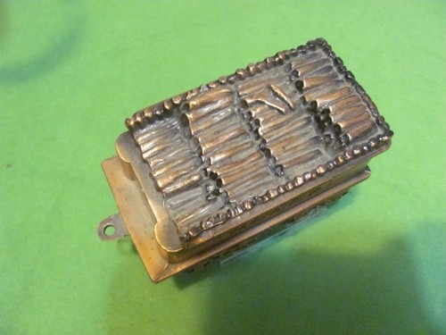 Vintage W.A.R.R. BANTHRICO INC. CHICAGO USA - Metal Train Coin Bank. - Picture 4 of 6