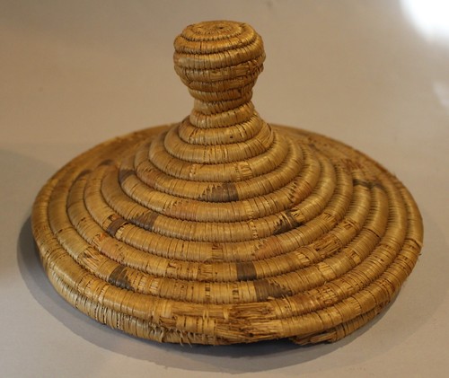 14" Large Antique Alaskan Native Yupik Hooper Bay Coil Woven Basket c. 1935 - Picture 10 of 16