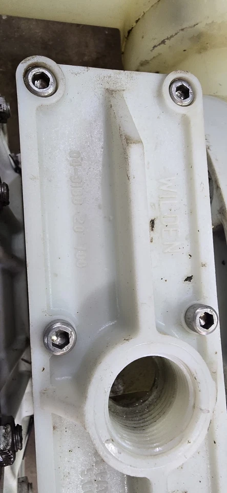 Bomba de diafragma pneumática de polipropileno entrada/saída Wilden 1,5 pol 04-5030-20 - Imagem 2 de 4