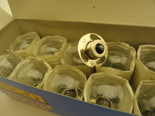BOMBILLAS FOCO TEMPRANAS KNUCKLEHEAD-UL-PANHEAD "NUEVAS" 12 VOLTIOS #68715-49 - Imagen 2 de 2