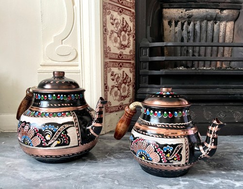 Turkish Copper Teapot with Lid, Floral Engravings, Perfect Tea Time Experience - Picture 3 of 10