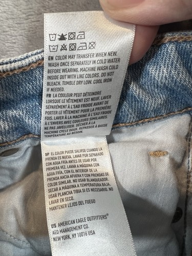 American Eagle Mom Jeans Strigid High Rise Light Wash Denim Size 0 Regular - Picture 13 of 13