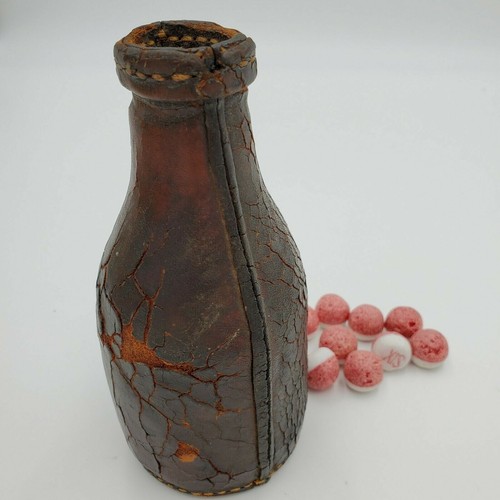 Antique Brown Leather Pocket Billiard/ Pea Pool bottle with some game balls - Picture 8 of 12