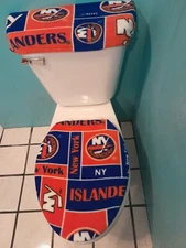 NEW YORK ISLANDERS FLEECE TOILET SEAT LID AND TANK TOP COVER SET.