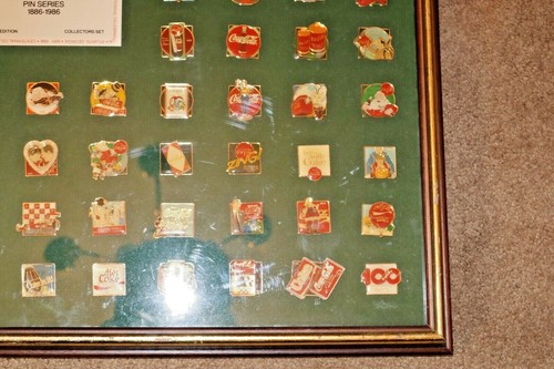 Vintage gerahmt Coca-Cola 100th Anniversary 101 Pin Abzeichen Set limitierte Auflage - Bild 10 von 11