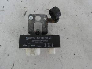 VW Polo 9N3 Bj 2005 Lüftersteuergerät 1,4 FSI AXU 1J0919506M