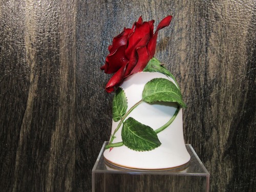Franklin Mint Royalty Rose Bell 1984 de Jeanne Holgate porcelana de hueso fino vintage - Imagen 3 de 16