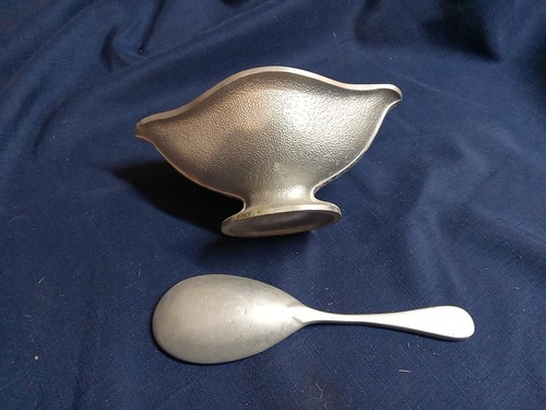 Soßenschale aus gehämmertem Aluminium mit Servierlöffel - Bild 2 von 2