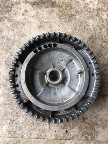 Flywheel with Grass Screen - Lawn Boy Model 7351 - Two Cycle (84/E2) - Bild 2 von 4