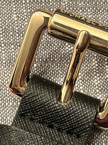 Riñonera Michael Kors Tachonada Bolso Cinturón Negro/Dorado S/M NUEVO CON ETIQUETAS $128 - Imagen 6 de 8