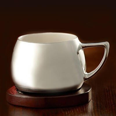 NIB NEW 2013 STARBUCKS Silver Mirror Mug with Wooden Coaster Set 14 Fl Oz