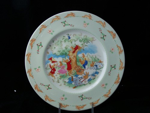  Royal Doulton England Bunnykins  The Picnic  Salad Plate - Picture 1 of 2