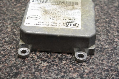2004 KIA SEDONA AIRBAG SENSOR MODULE COMPUTER 0K52Y677F0A OEM 04 - Picture 4 of 9