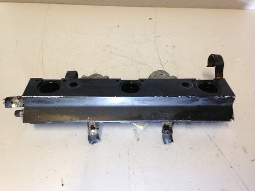 Mercury Optimax Outboard Fuel Rail STBD 804512 1999 135hp - Picture 4 of 7