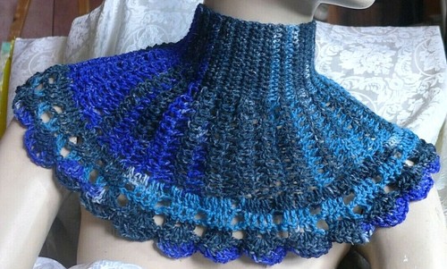 Handmade Crocheted  Neck Warmer Scarf Blue Colors Soft Thread Capelet 2 Buttons - Picture 4 of 12