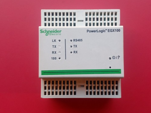 Schneider Electric EGX100 10/100BaseT Ethernet Gateway RJ45 - POE or 24V (SD/MG) - Picture 1 of 9