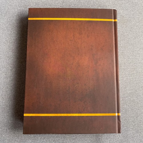 Fallout 4 Vault Dwellers Survival Guide Collectors Edition Prima Official HC - Picture 2 of 15